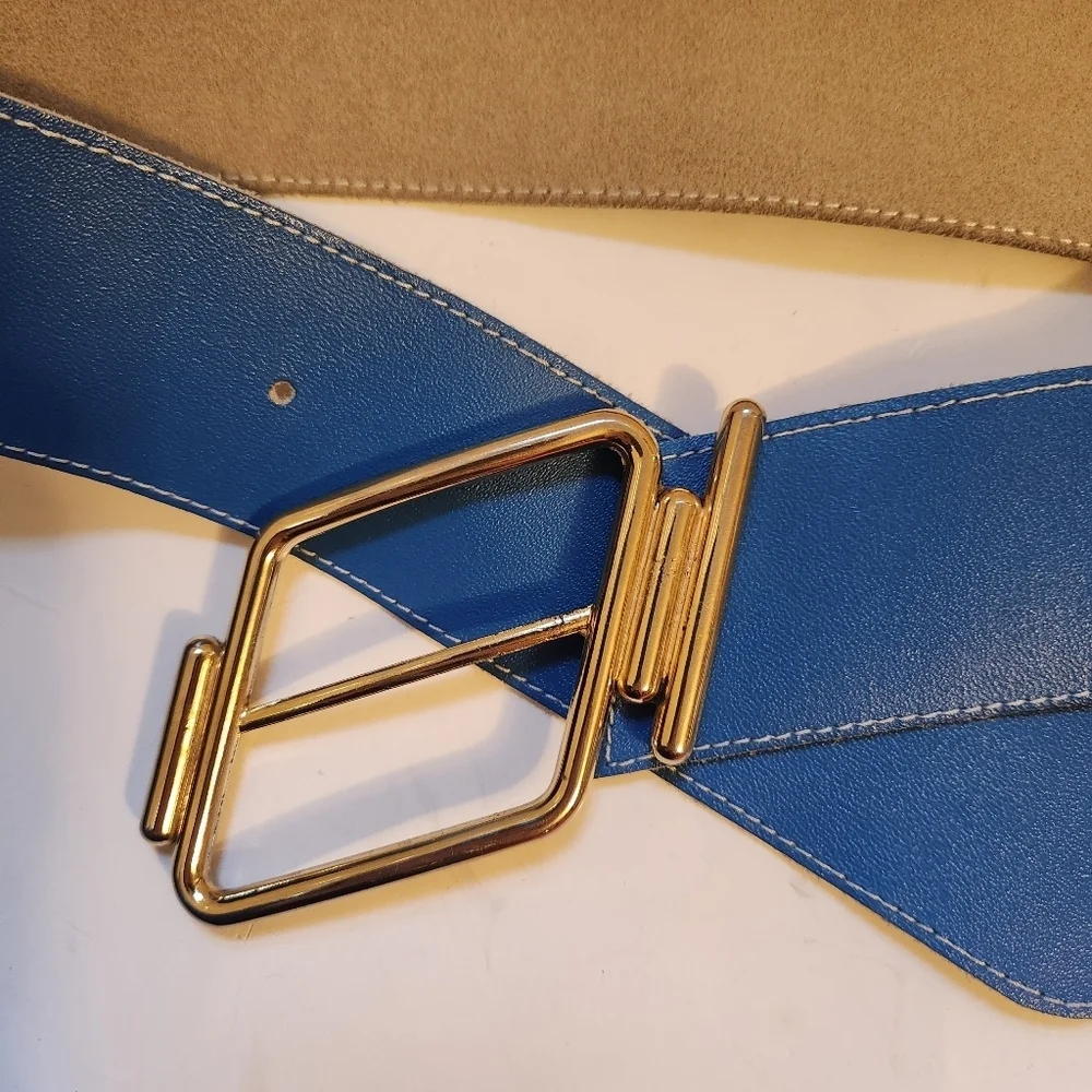 Vintage French made belt in EUC 28